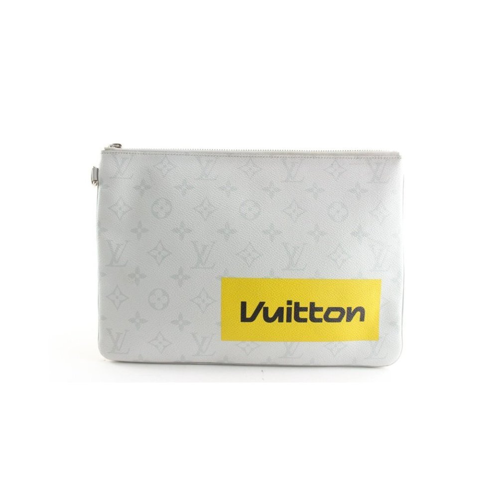 Louis Vuitton White Monogram Antarctica Zip Pouch O-Case Toiletry Clutch 1LK0425
